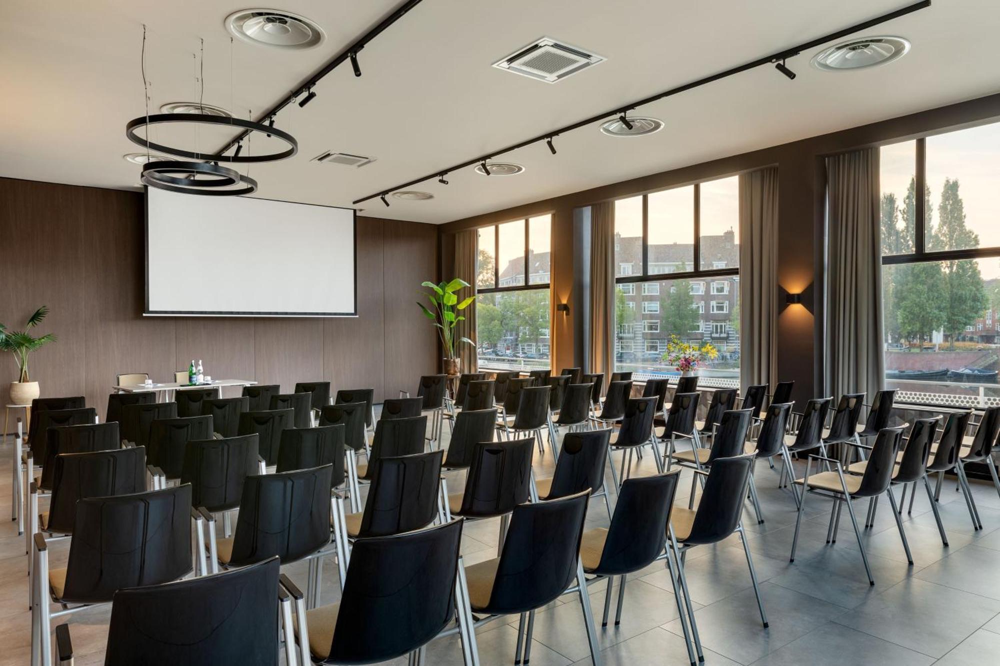 Apollo Hotel Amsterdam, A Tribute Portfolio Hotel Exterior photo