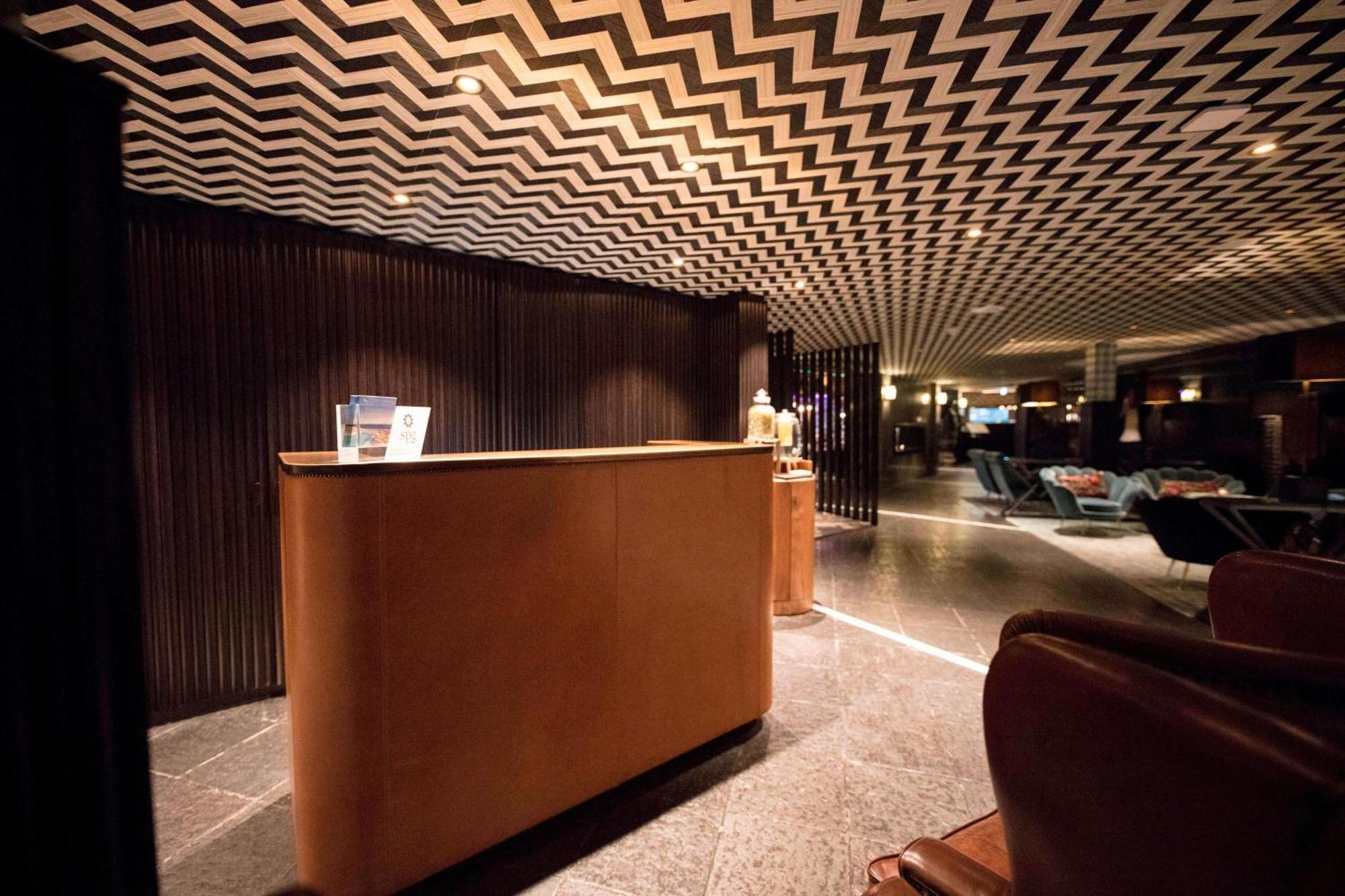 Apollo Hotel Amsterdam, A Tribute Portfolio Hotel Exterior photo